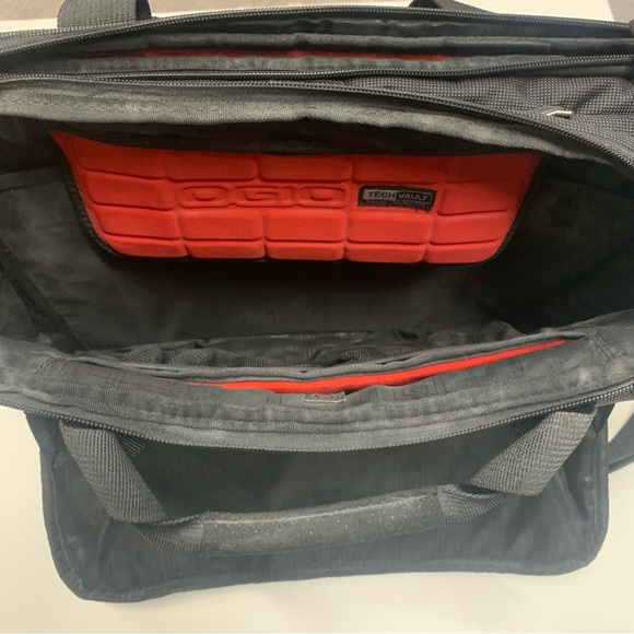 Ogio laptop messenger bag - Picture 7 of 9